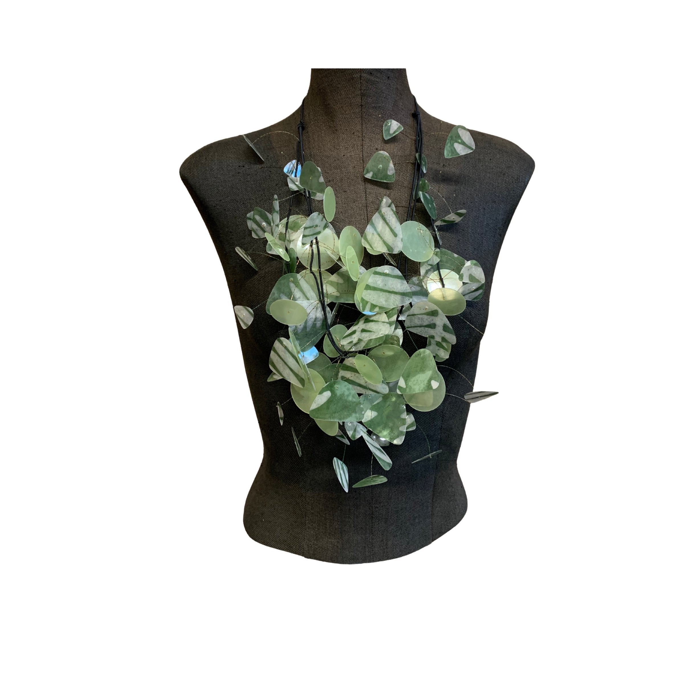 Kinetic Necklace Mint Leaves