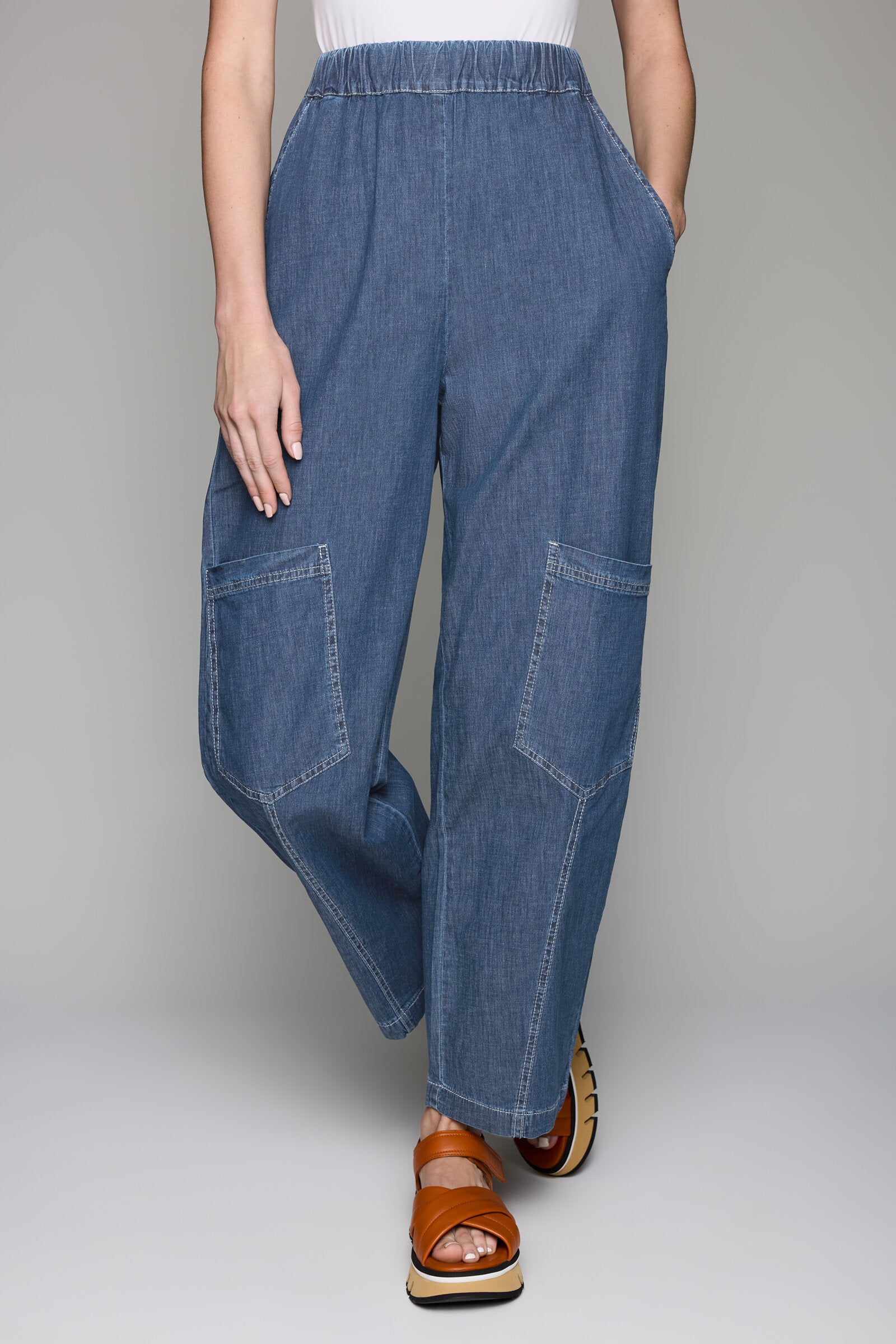 Pull On Barrel Leg Jean · Artful Home