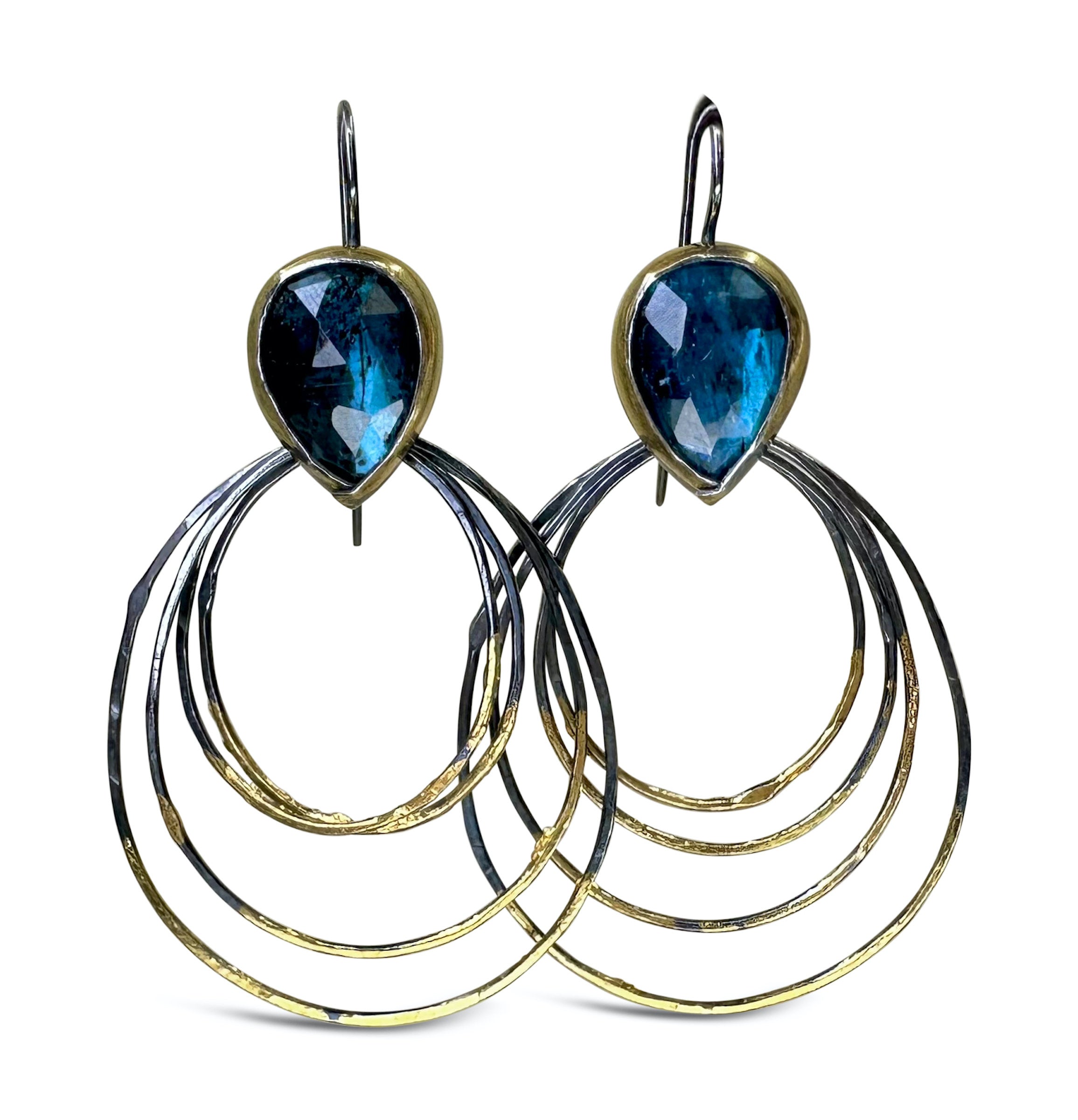 Teal kyanite