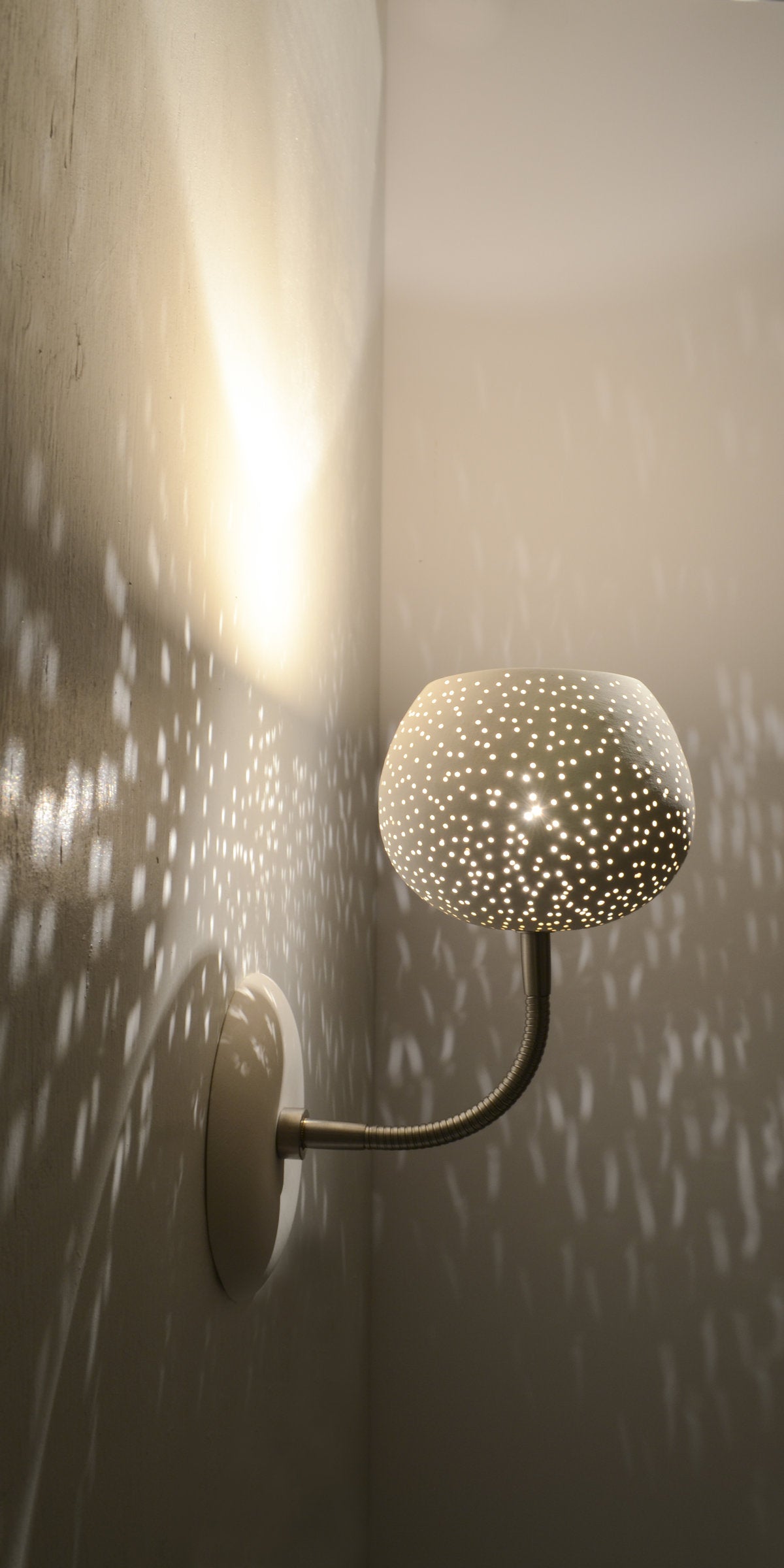 Claylight Egg Sconce