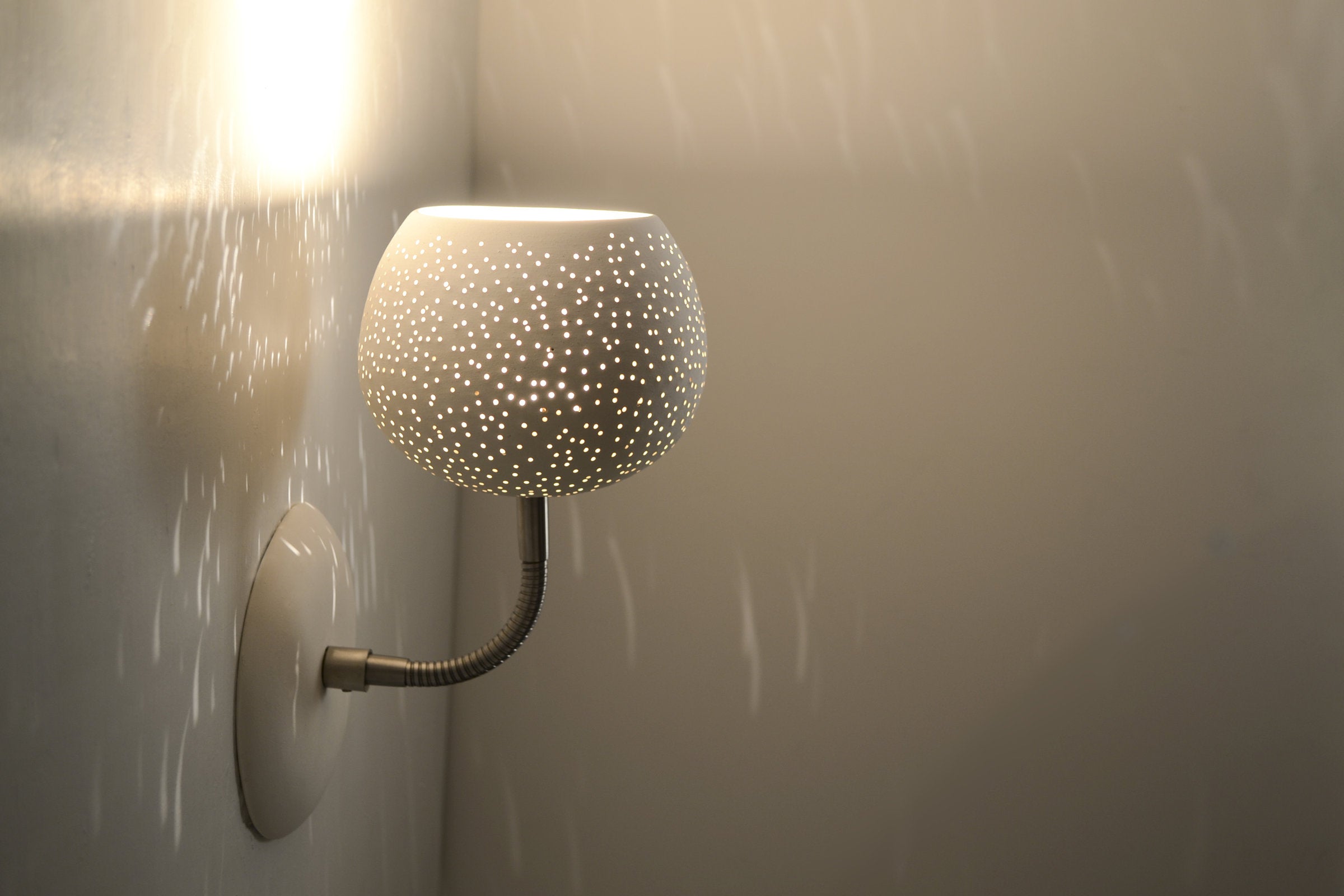 Claylight Egg Sconce