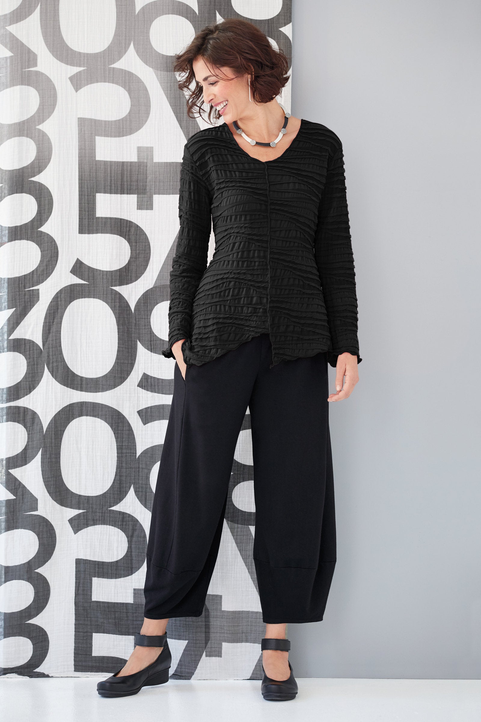 black, shown with the french terry lantern pant by lisa bayne and the sydney shoe by loints of holland