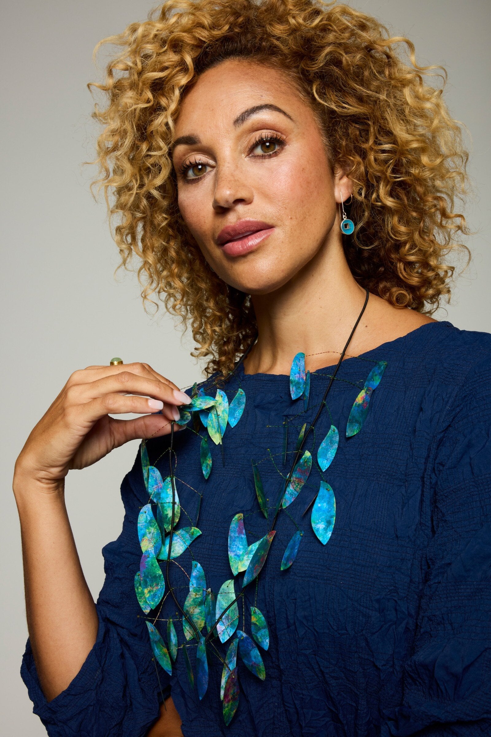 Doves Kinetics Necklace