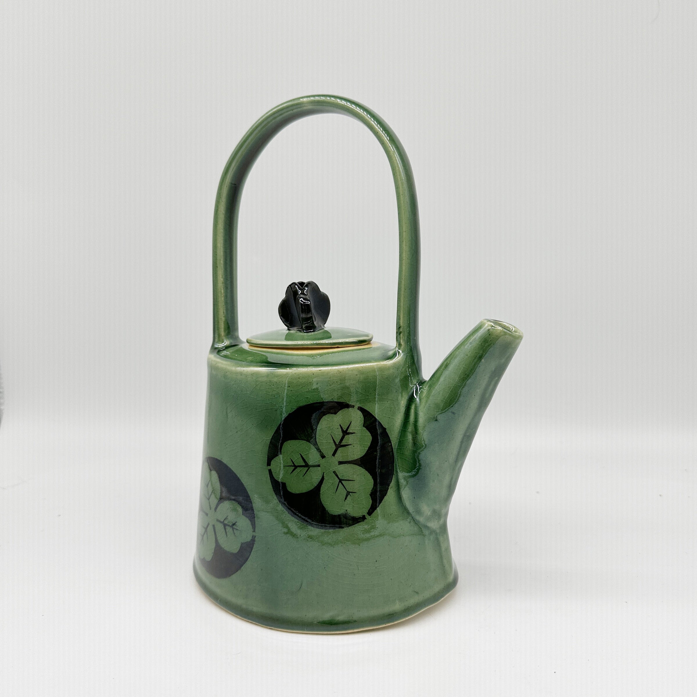 Rocking Tea Pot