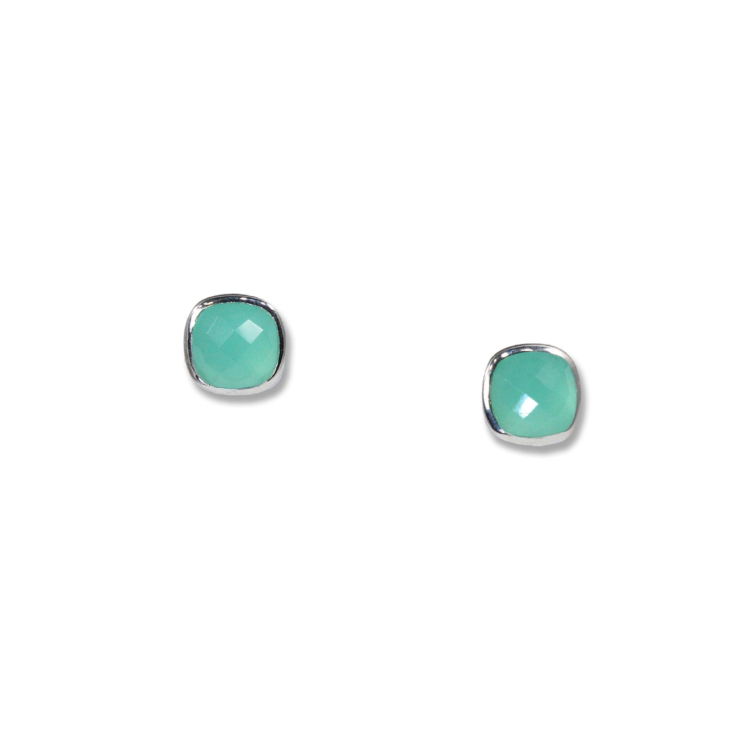 Chalcedony in Silver | Photo by Jeanne Rhodes-Moen