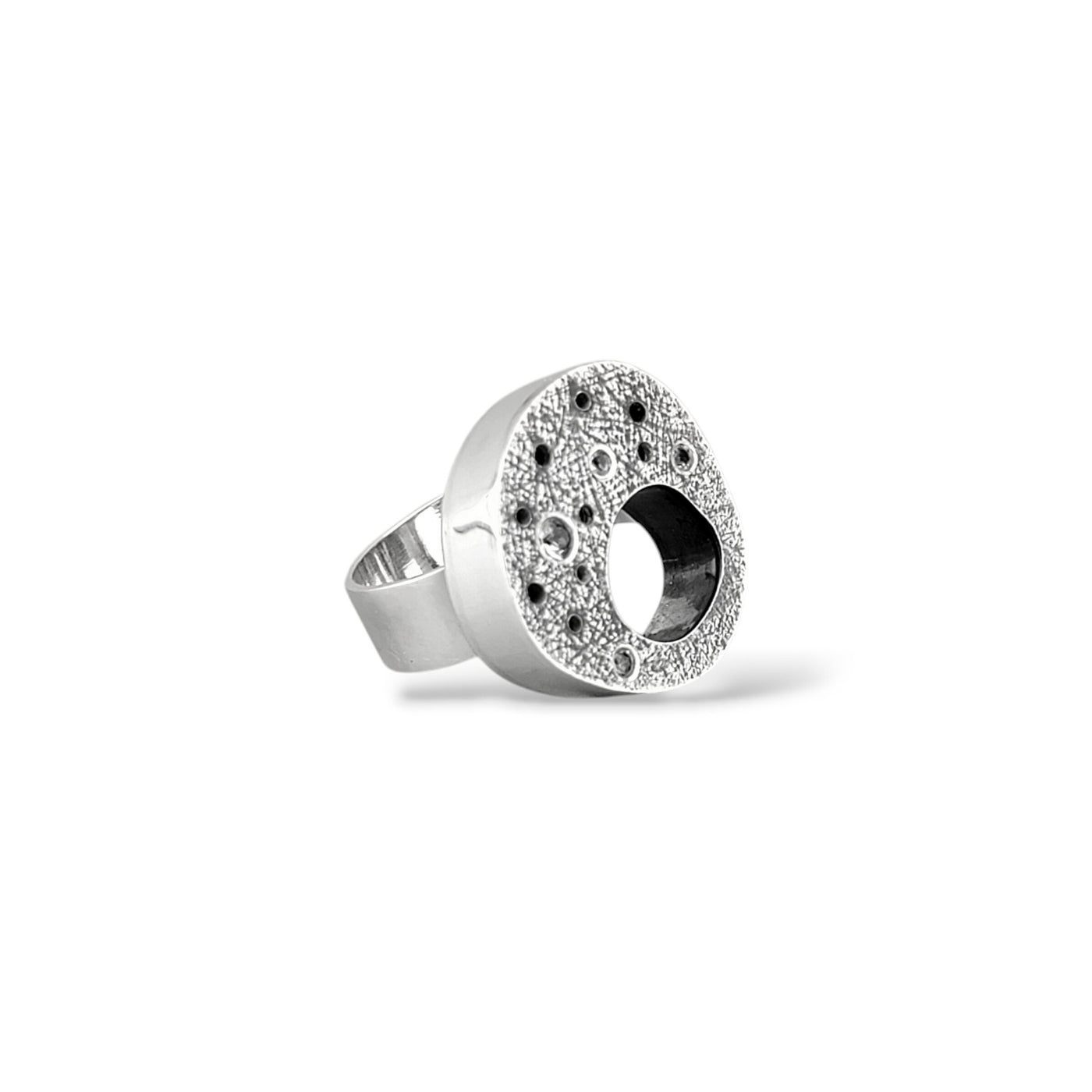 Organic Hollow Ring