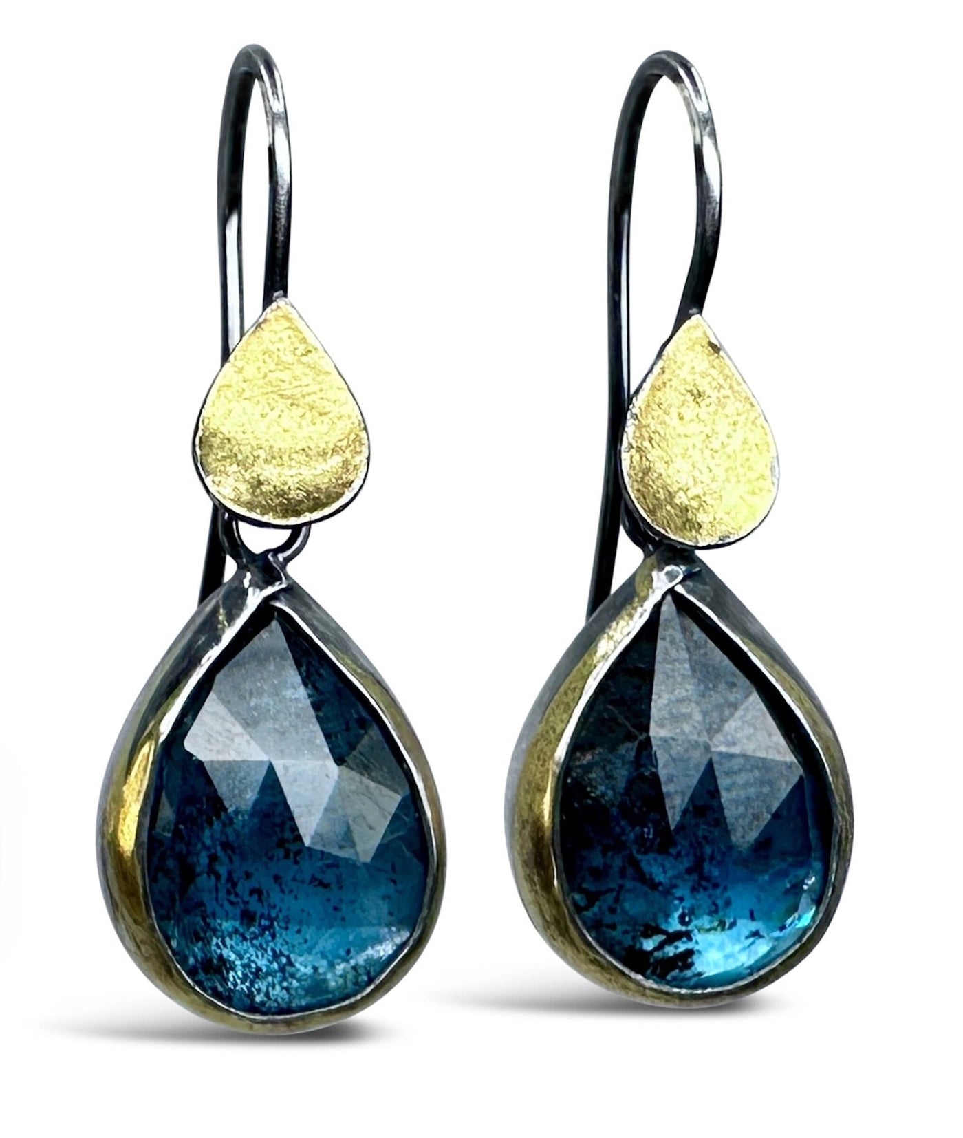 teal blue kyanite