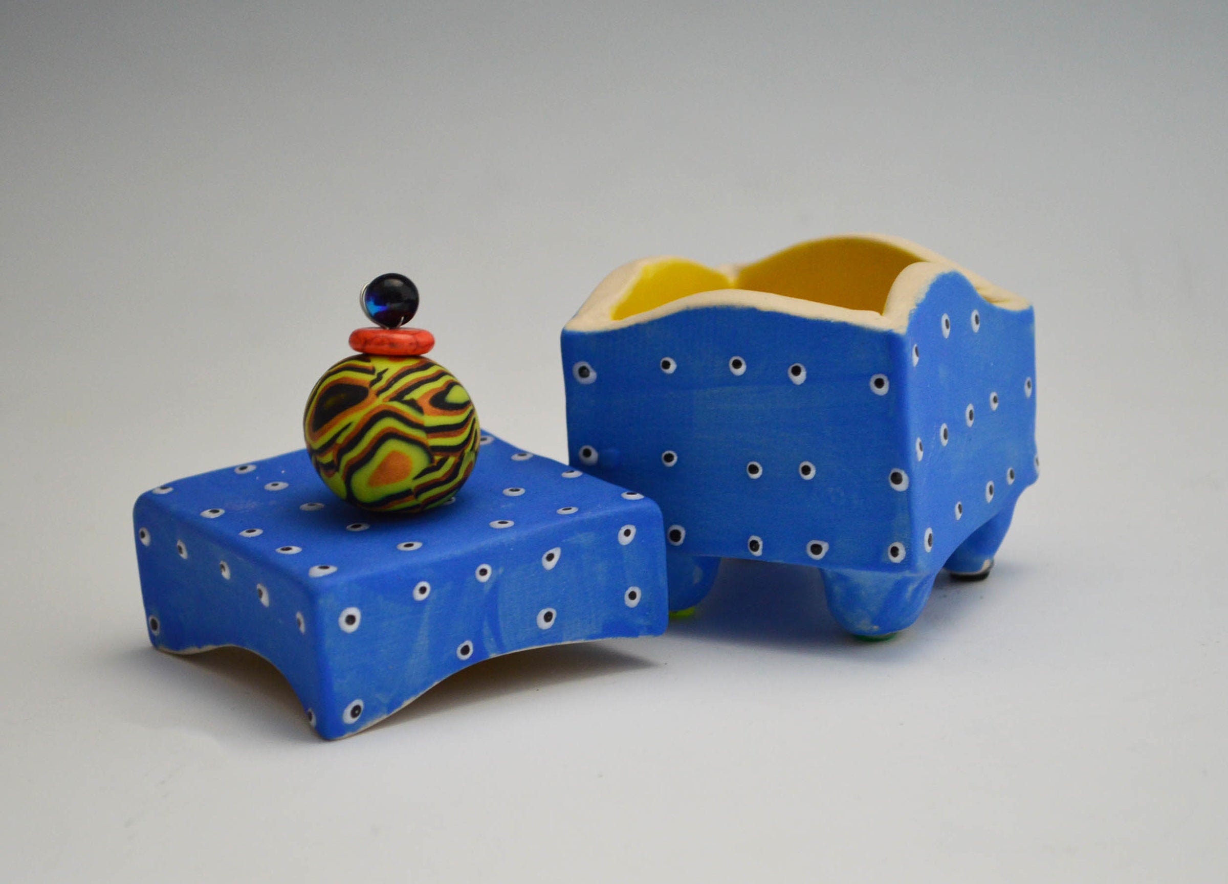 Blue Dotted Box