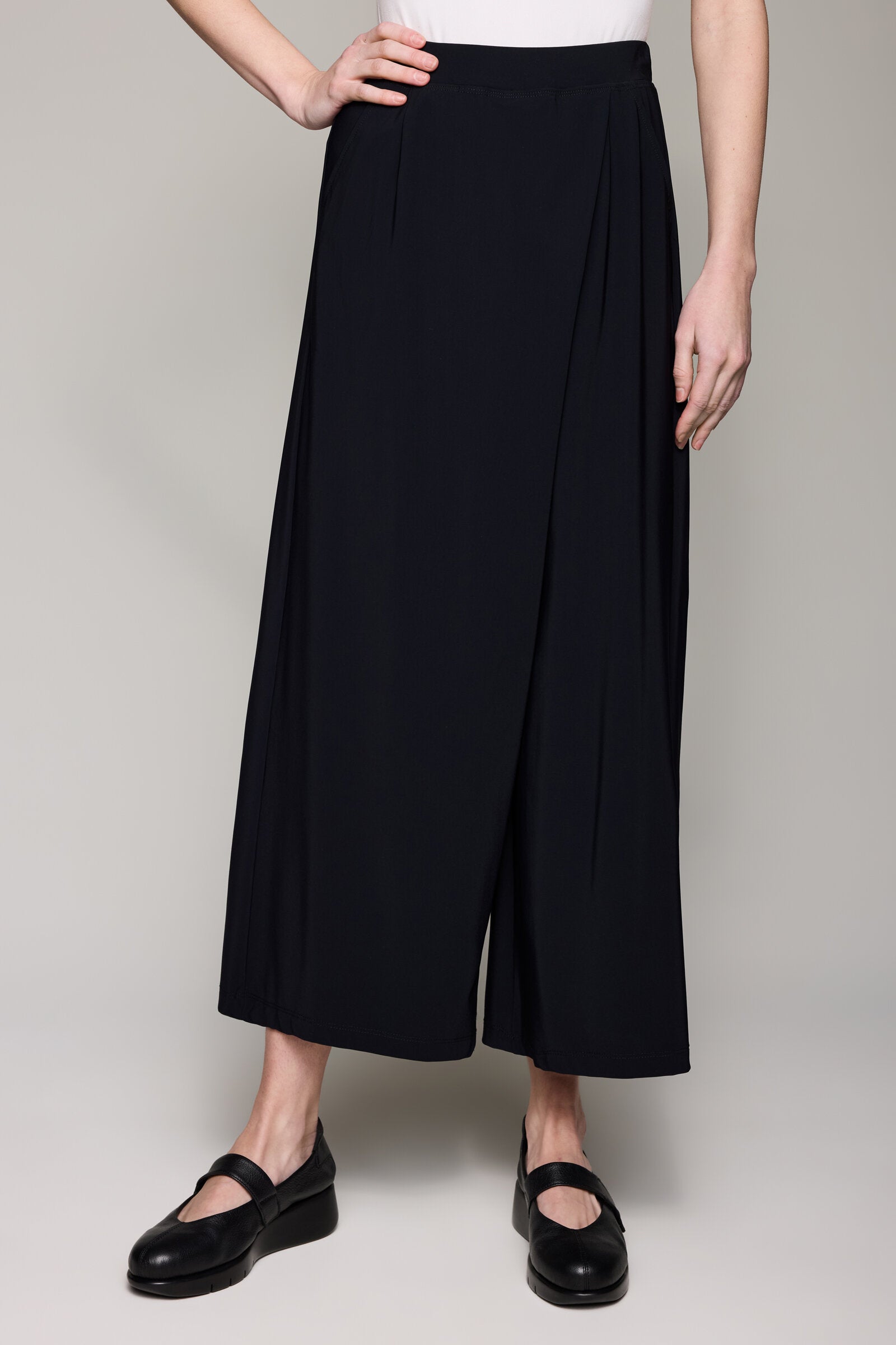 Techno Wrapfront Pant