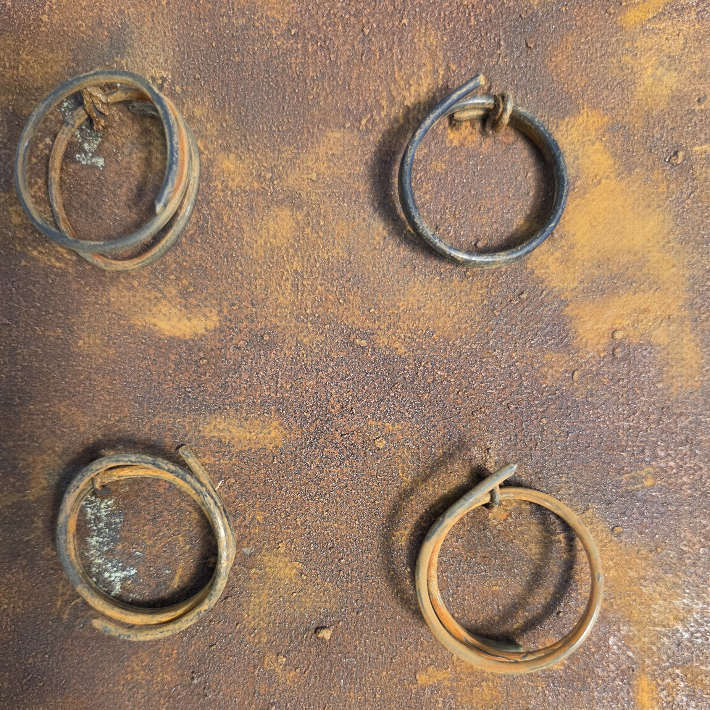 rusted rings