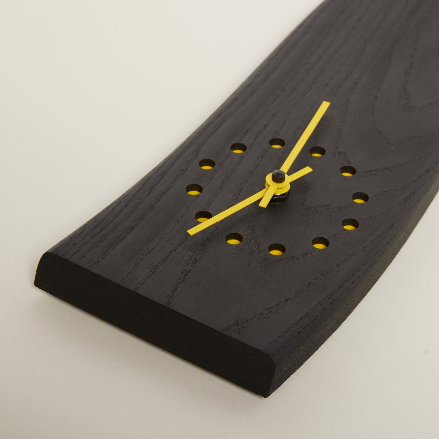Black-dyed ash detail