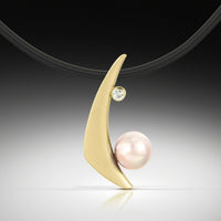 Matte Finish 14k Yellow Gold with White Pearl