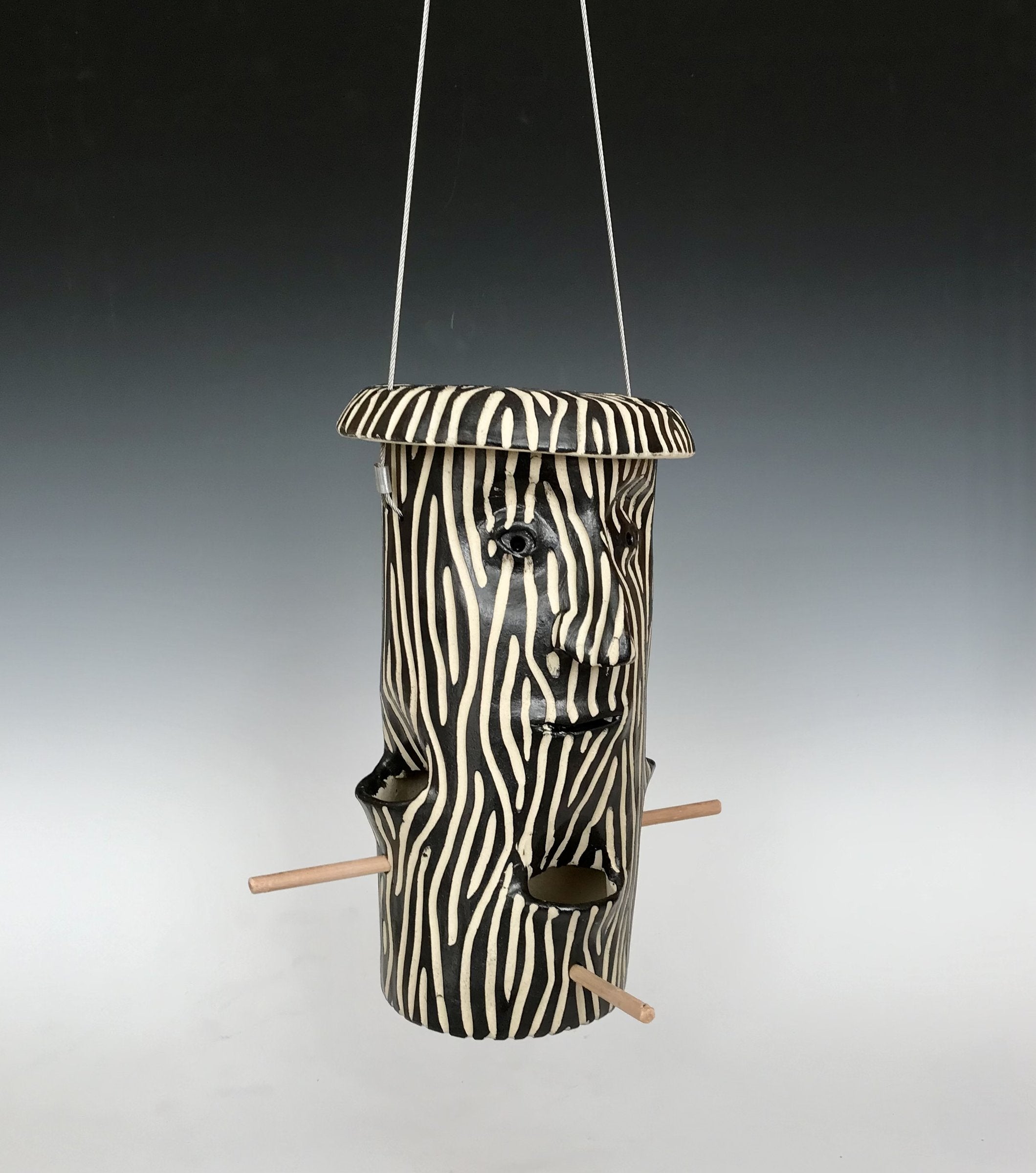 Woodgrain Face Bird Feeder