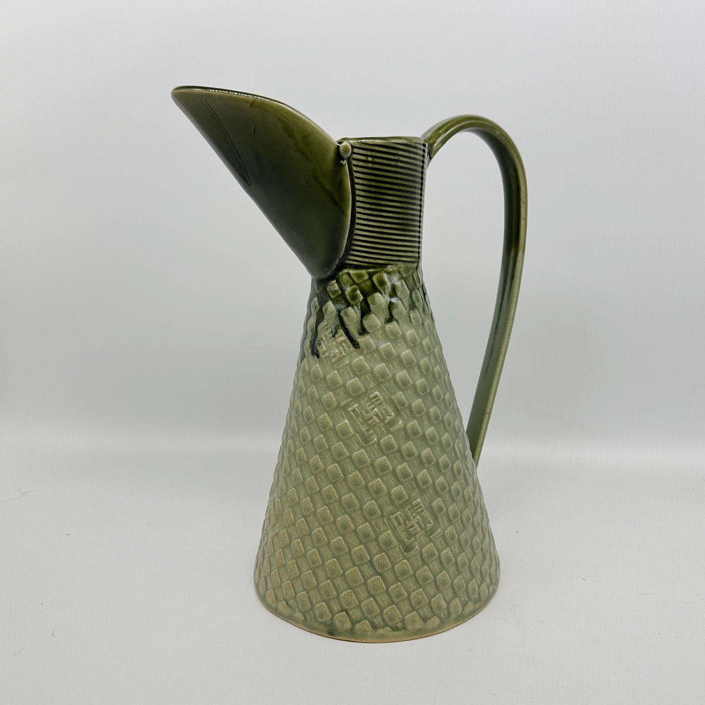 Embossed Duck Pitcher