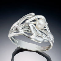 Branch-Design Ring | Photo by Ralph Gabriner