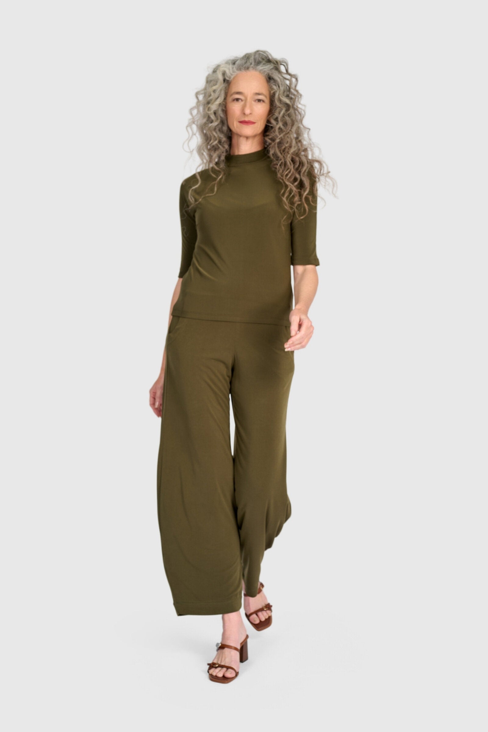 Essential Slinky Mockneck Tee
