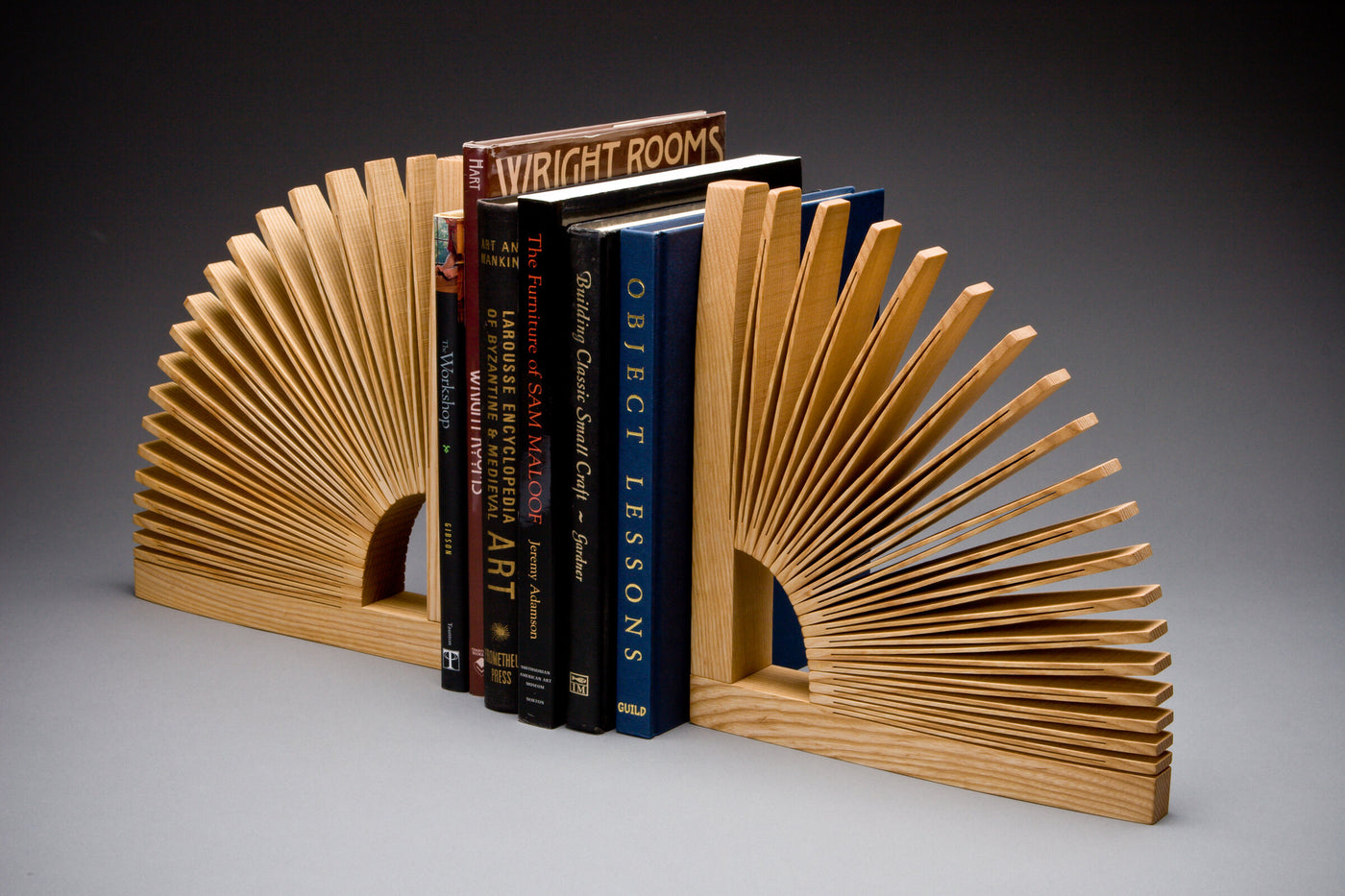 Abanico Bookend