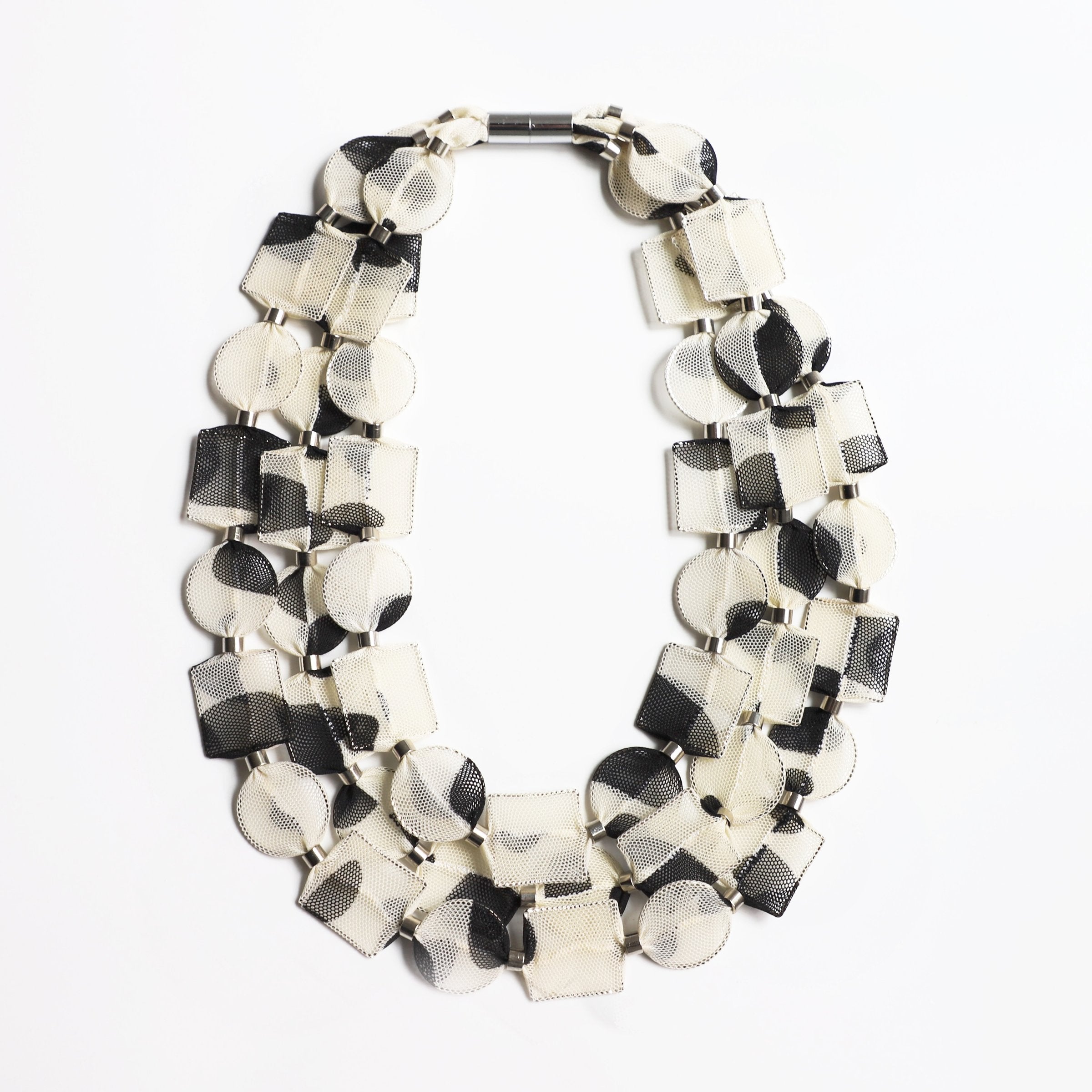 Polka Dots Black/White