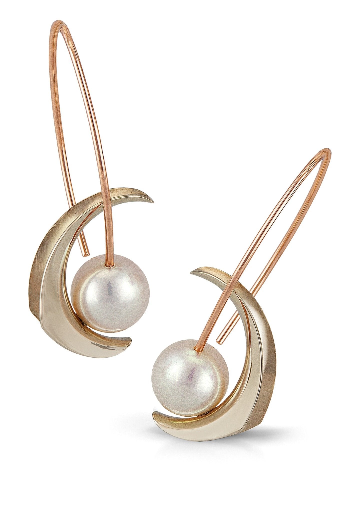 14k yellow gold with white pearl