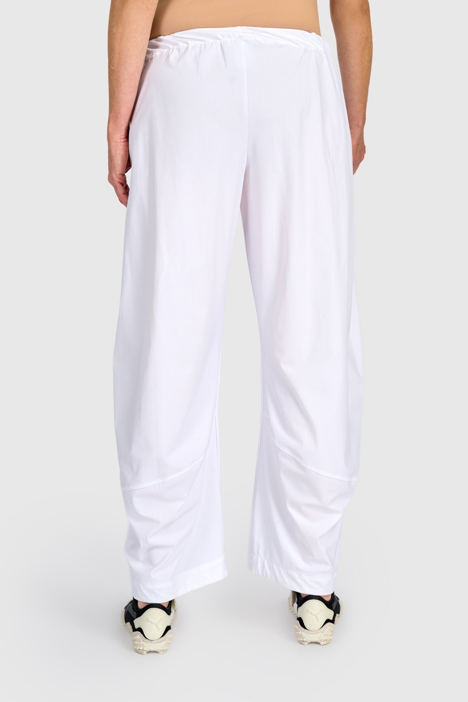 Essential Tek Slim Barrel Pant