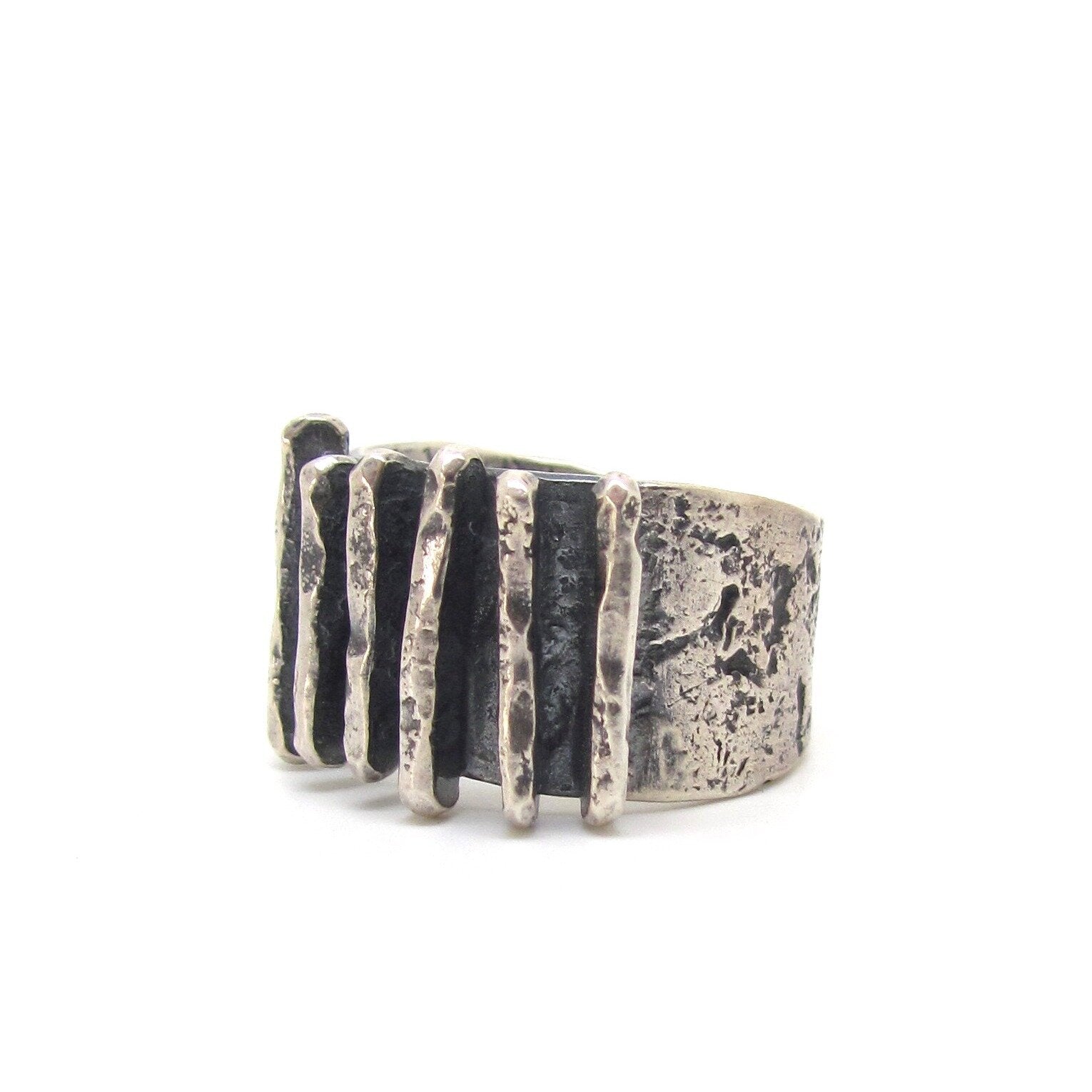 Seven Lines Ring