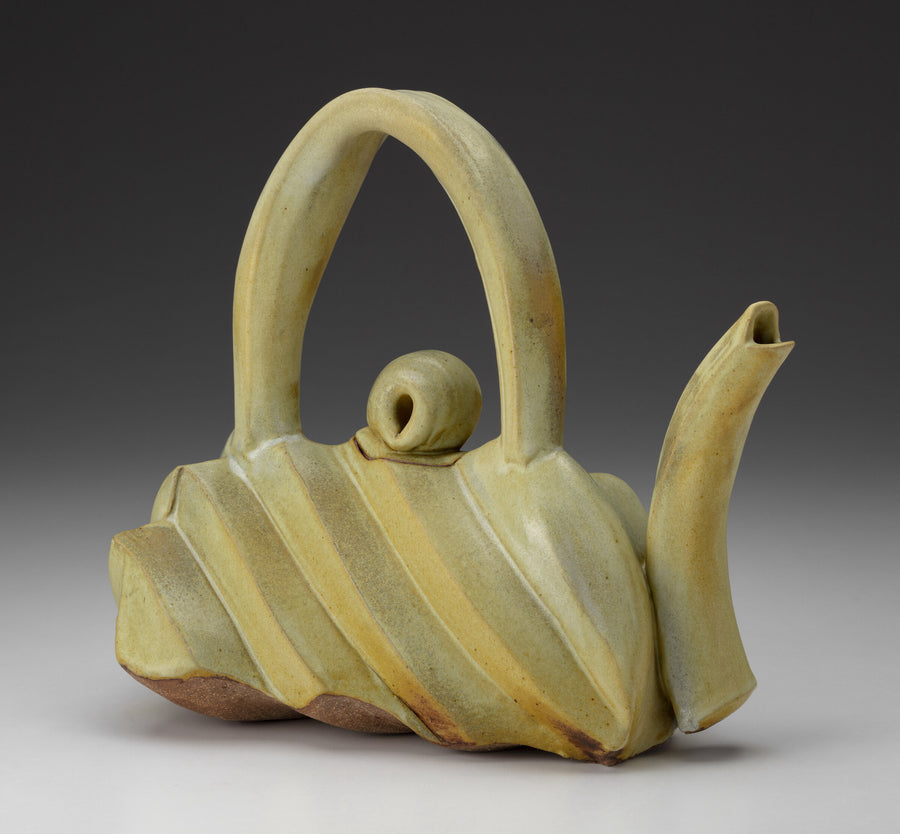 Ripple Teapot | Photo by John Polak