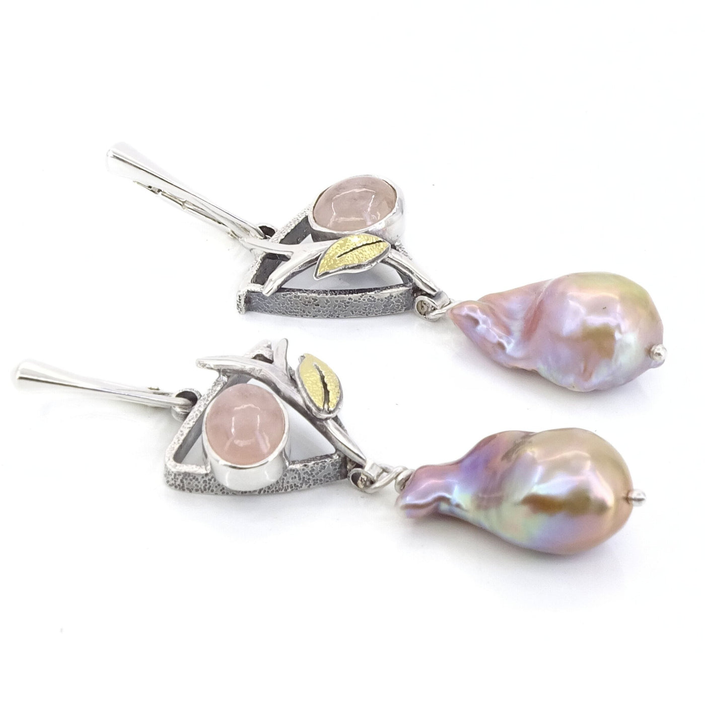 Momoiro Earrings