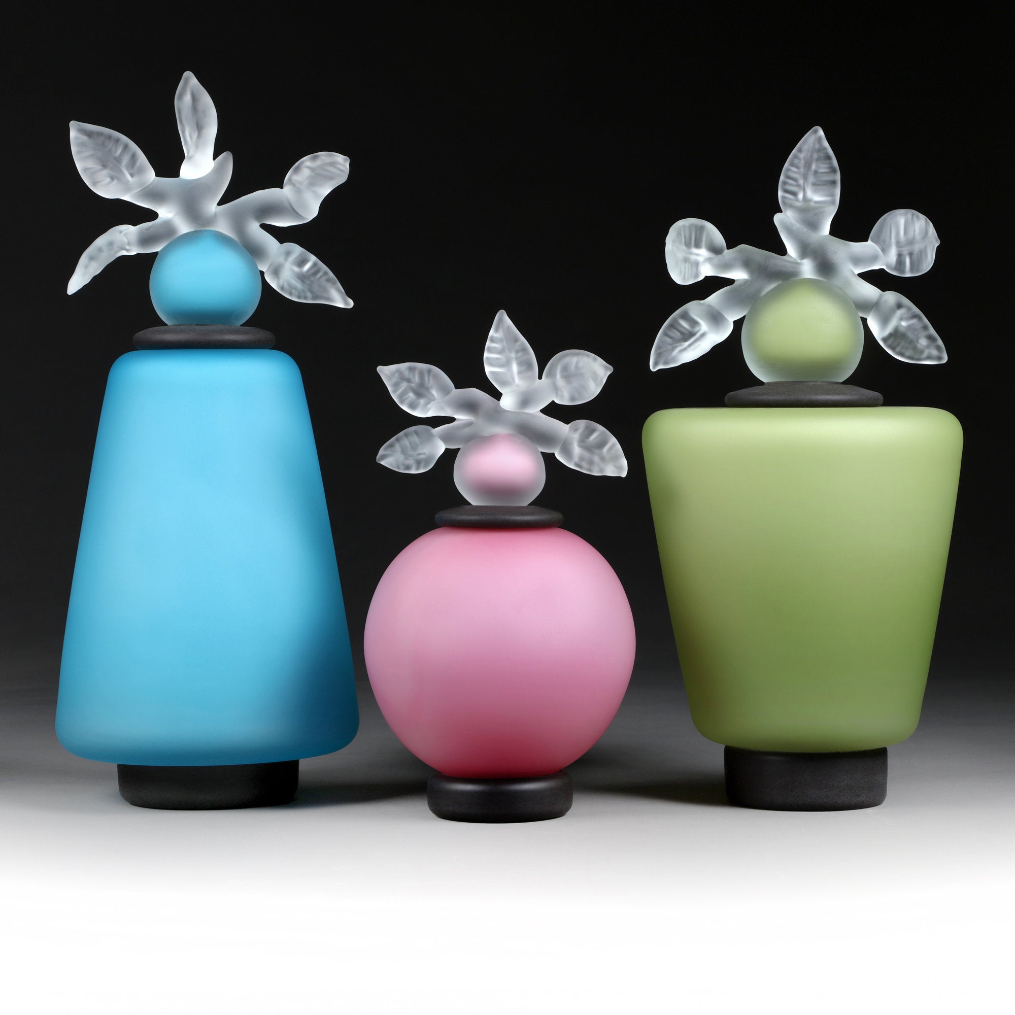 left to right: novi zivot mali (new life petite) in adriatic, rose & fern