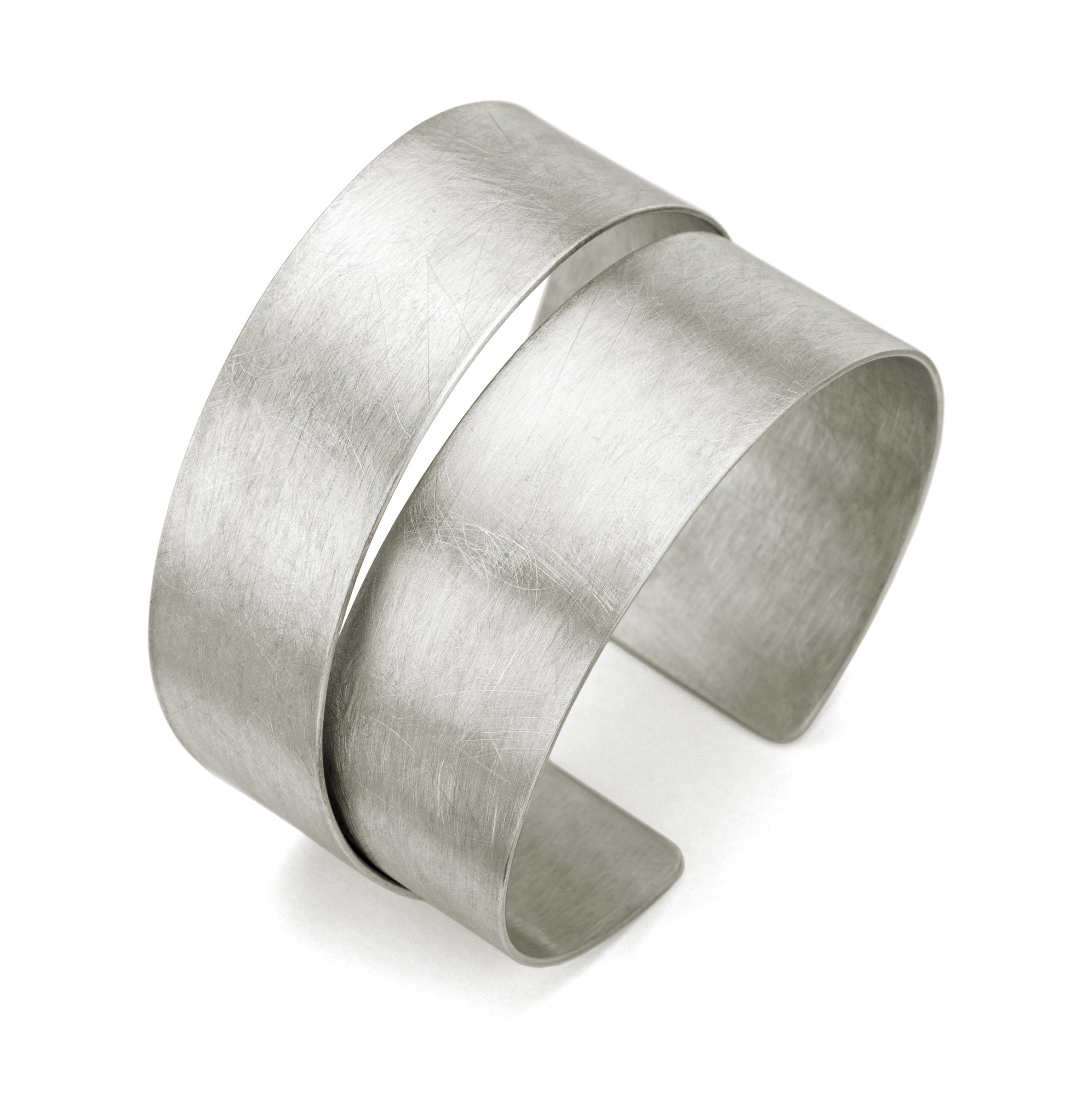 Overlapping Cuff