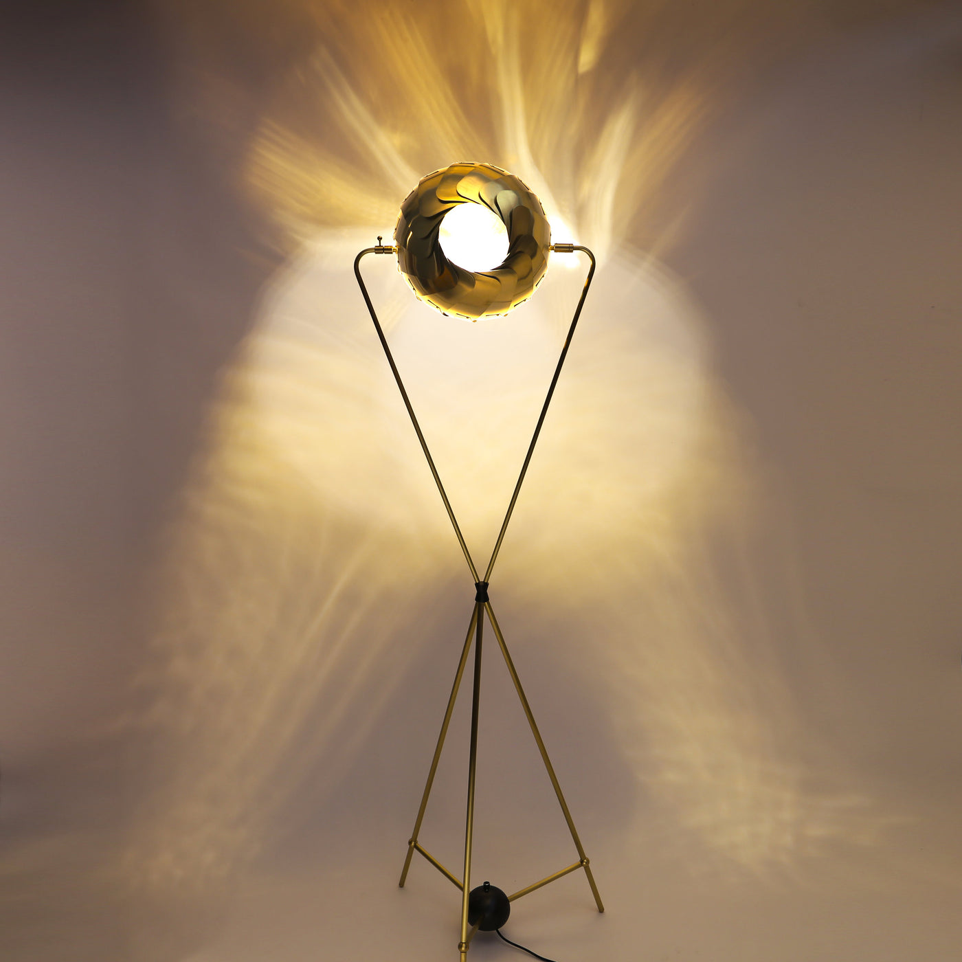 Iris Eye Floor Lamp