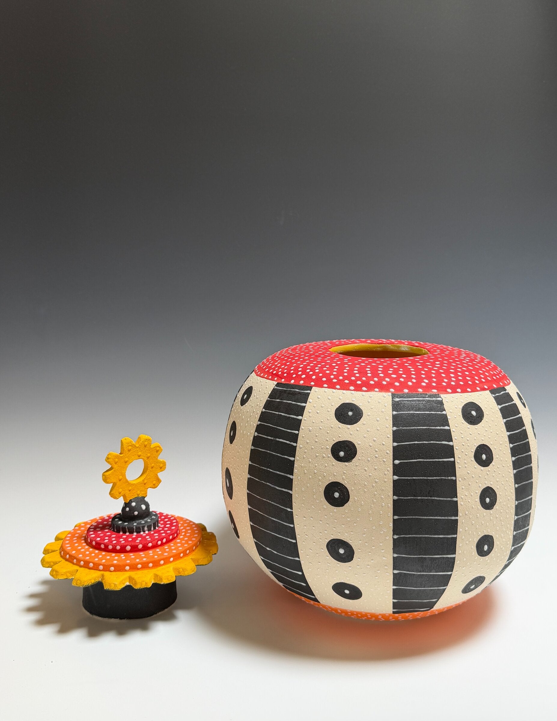 Large Dot Dash Container