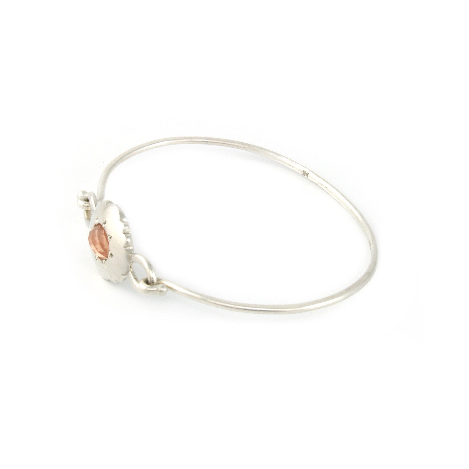 Scallop Oval Bracelet with Oregon Sunstone