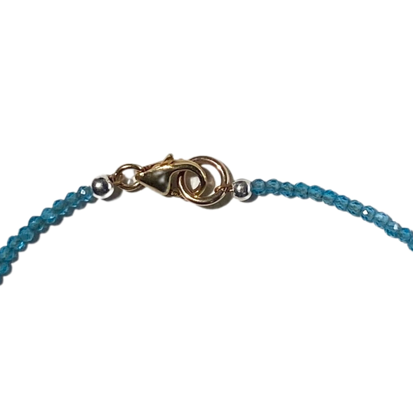 Gold clasp on the Amalfi necklace