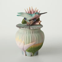 Hummingbird Waterlily Box