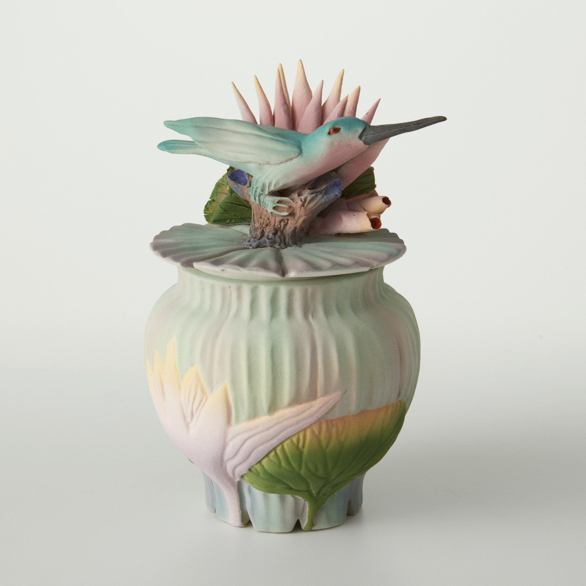 Hummingbird Waterlily Box
