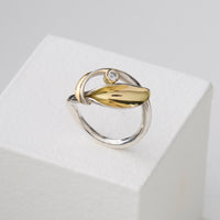 Two Leaves Ring with Diamond