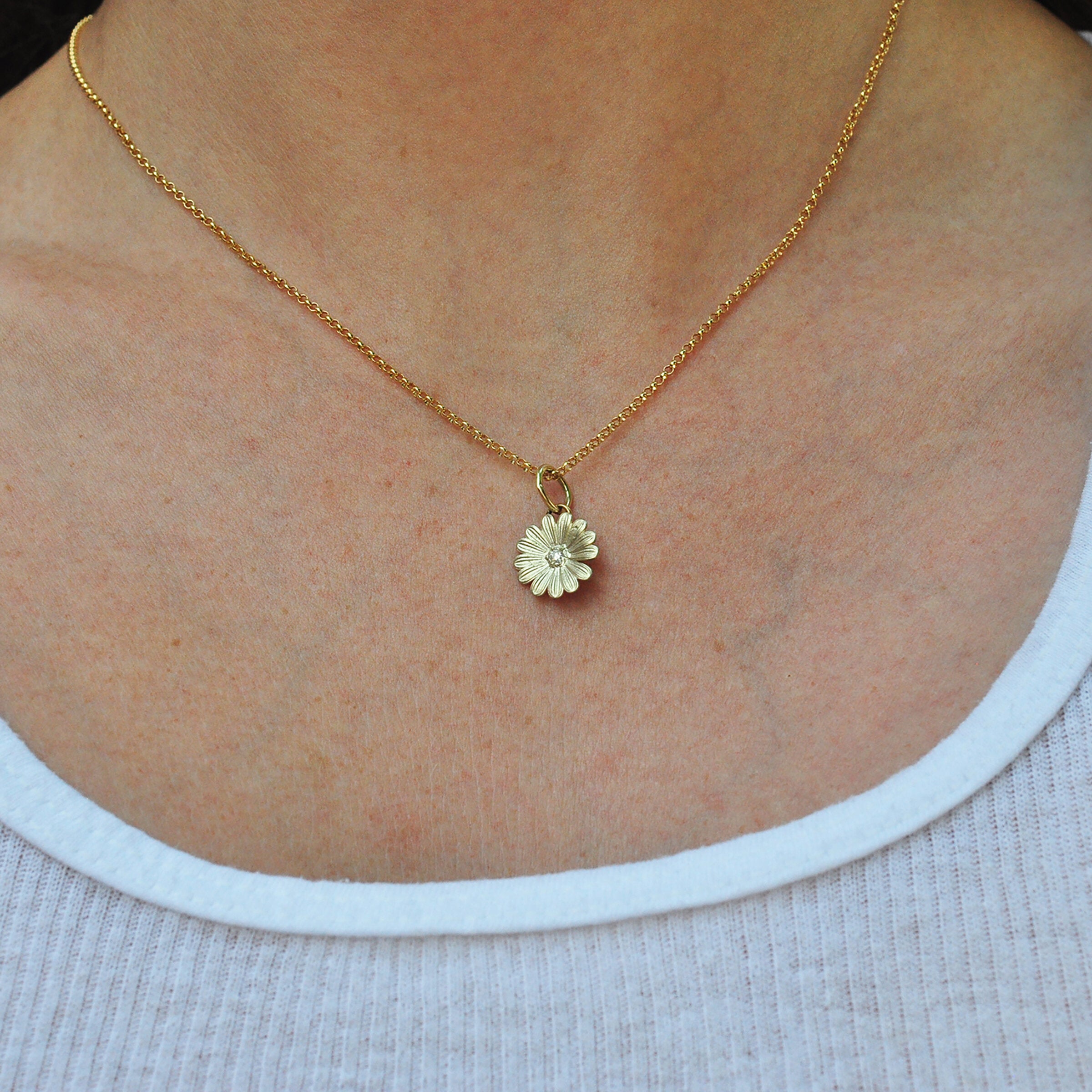 Daisy Pendant