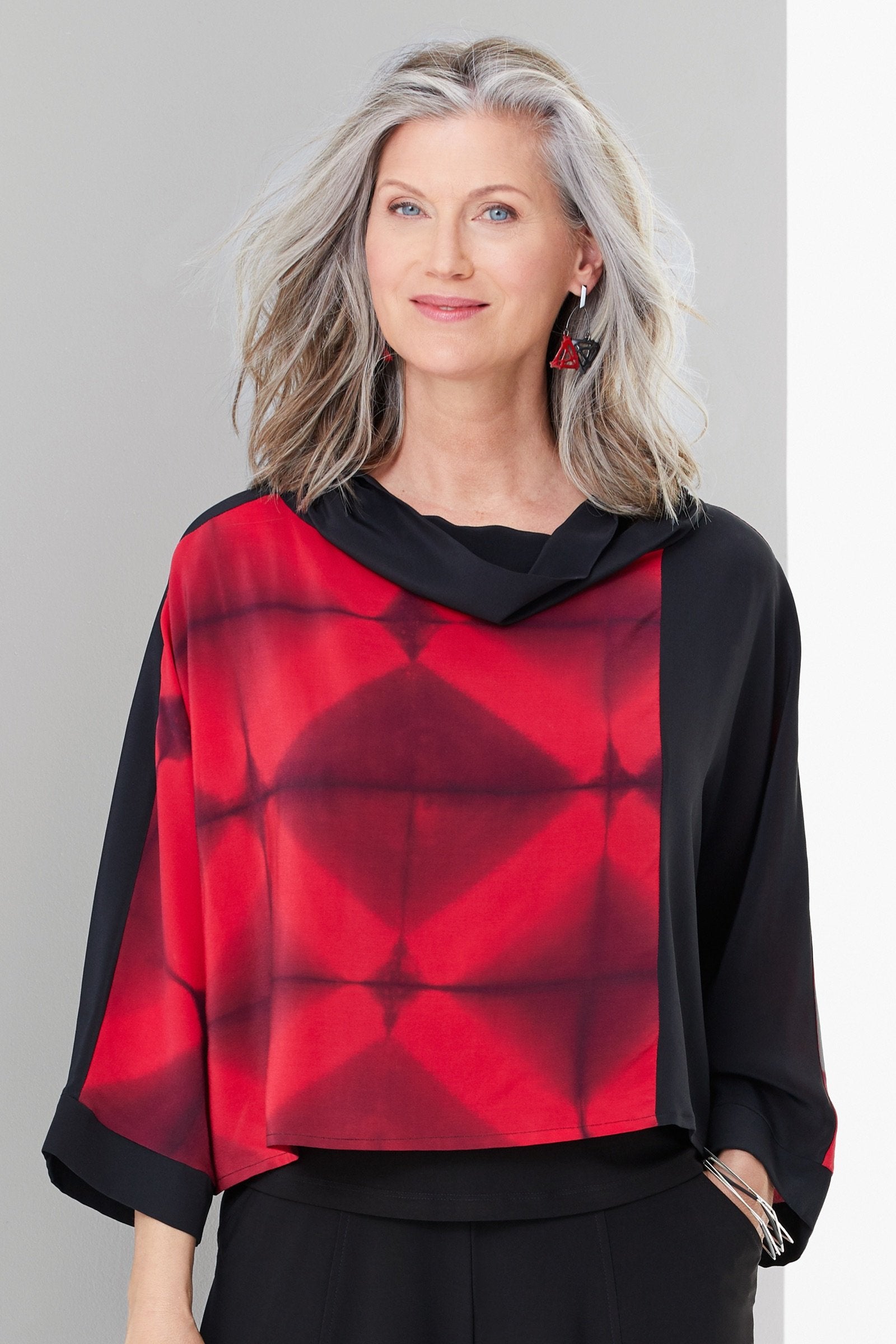 black/scarlet lattice