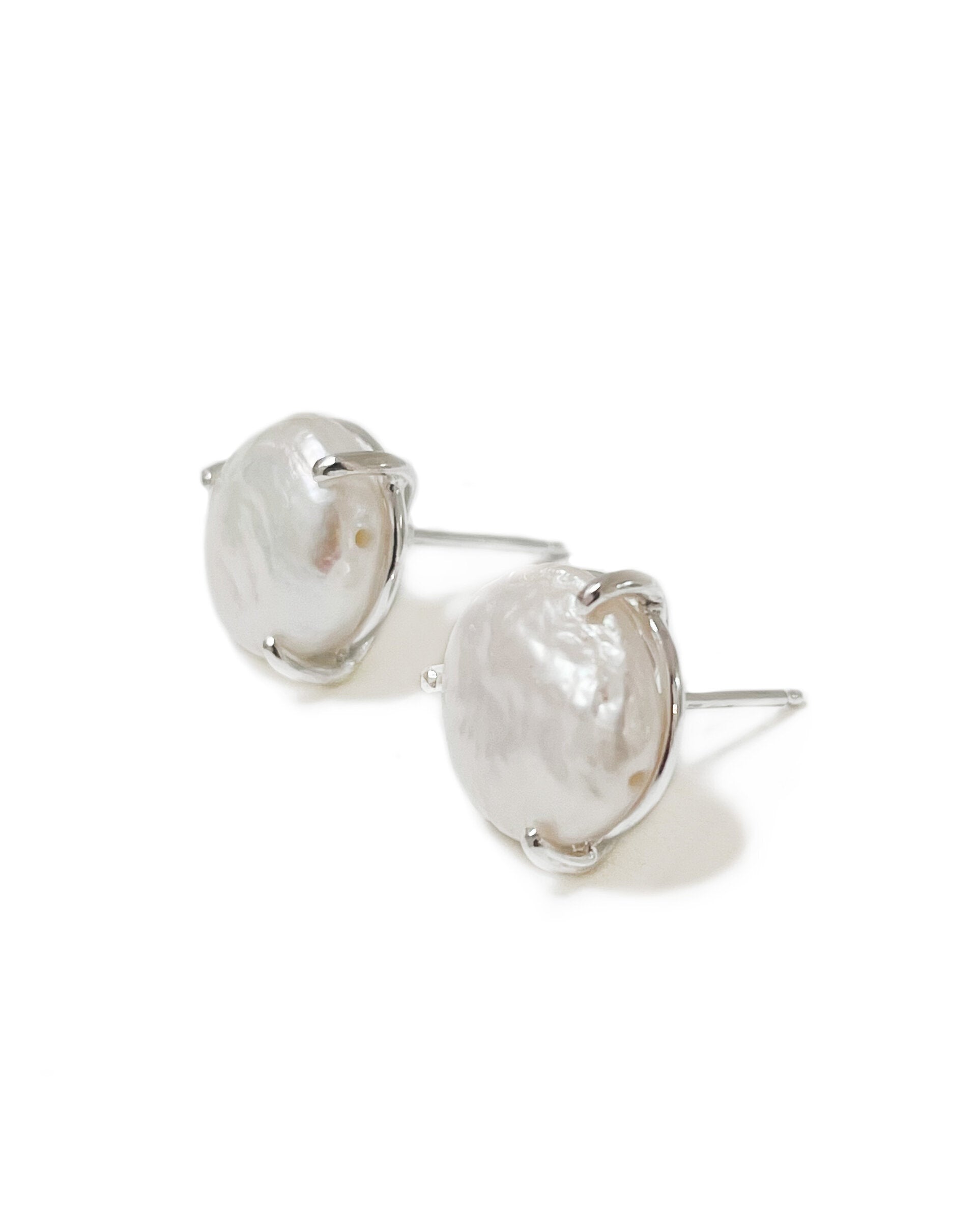 Lu Pearl Stud Earrings
