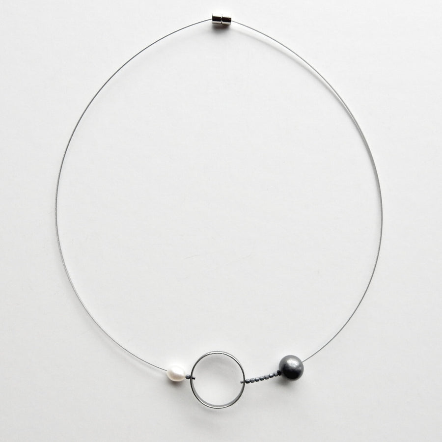 Pearl & Circle Necklace