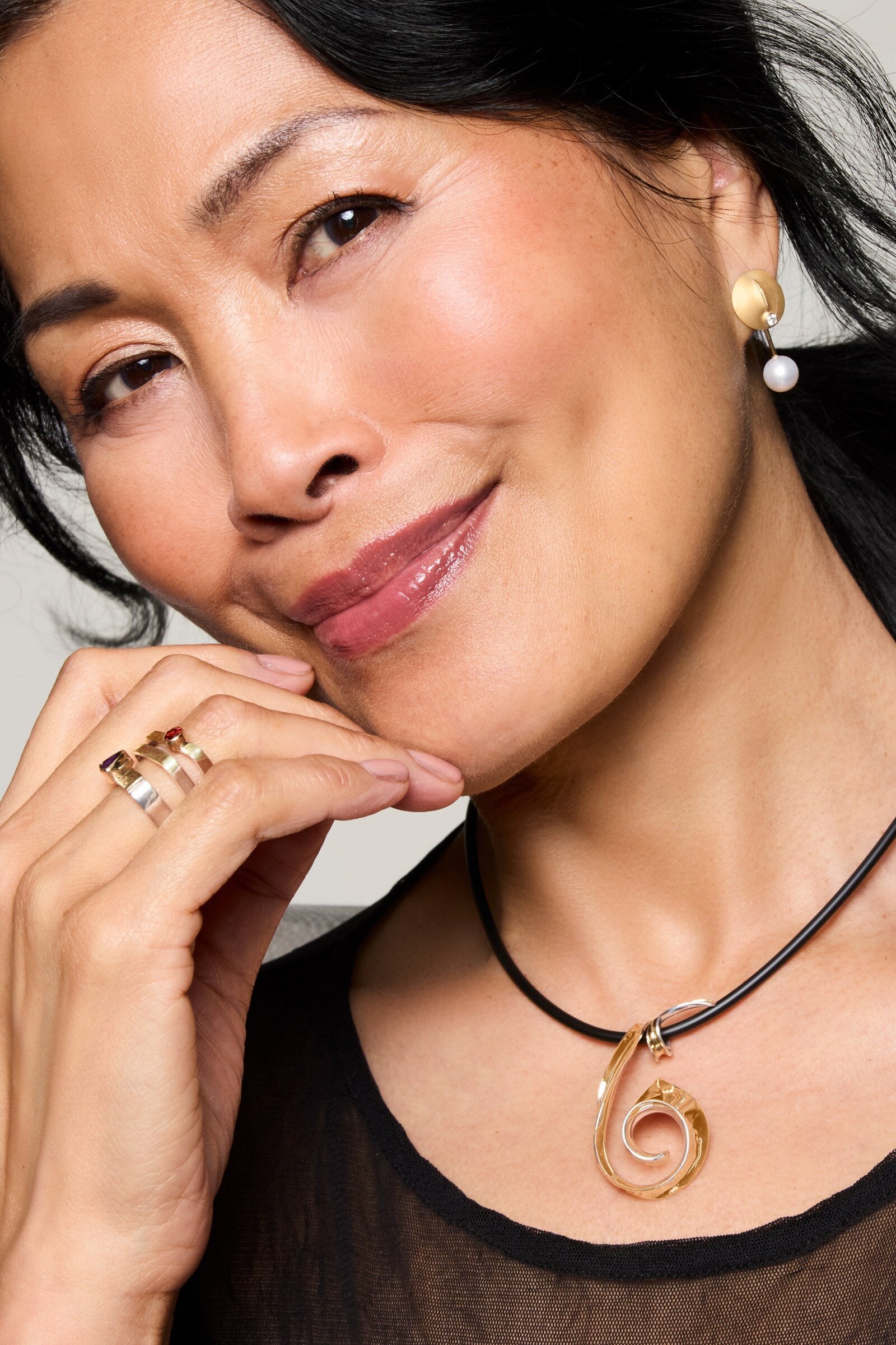 Fissure Pearl Earrings