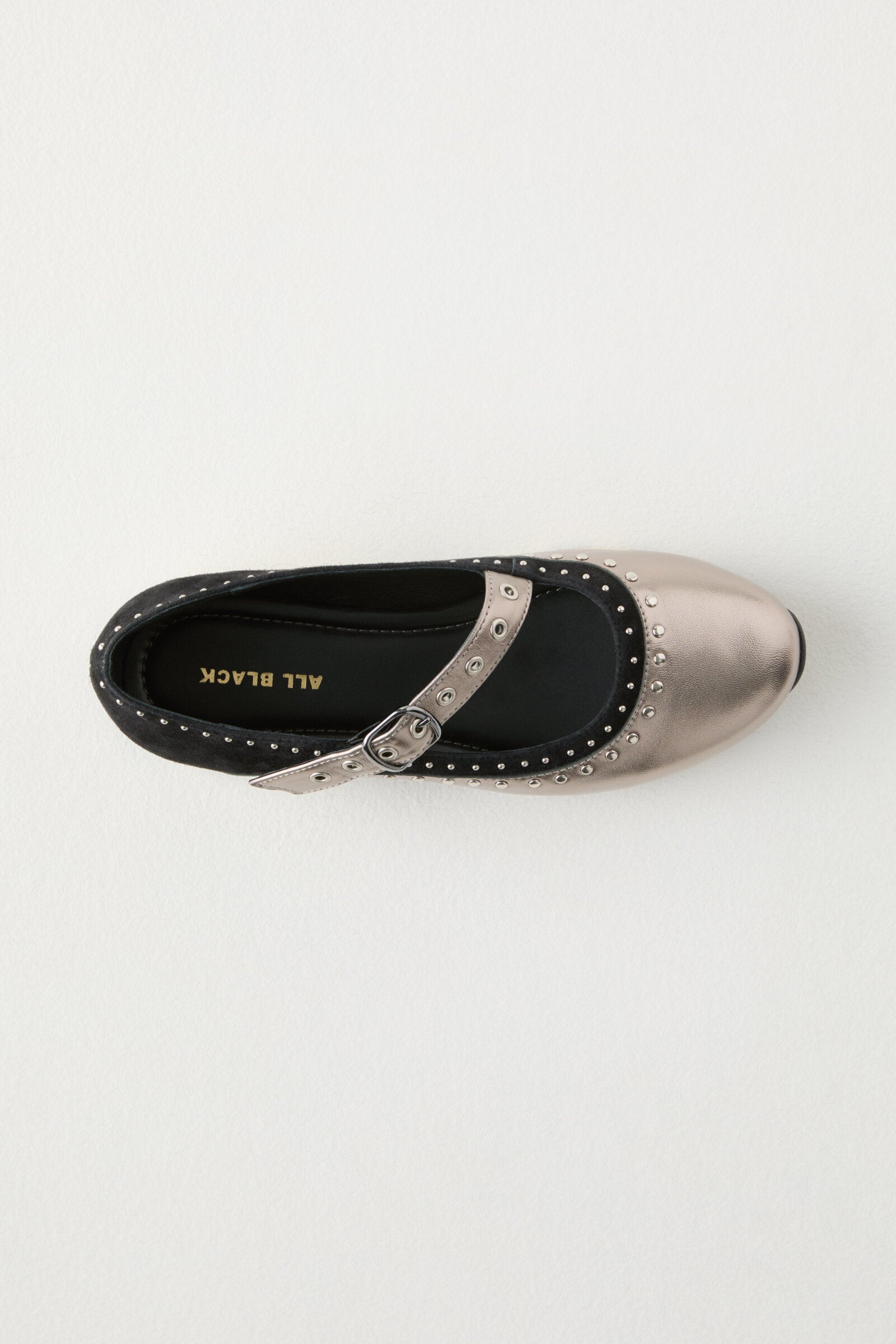 Loren Sneaker