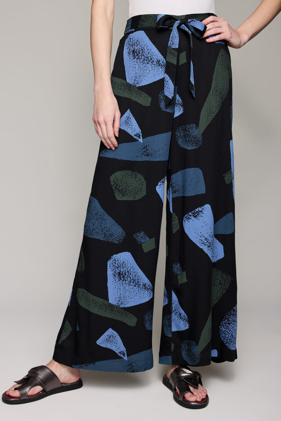 Nora Pant