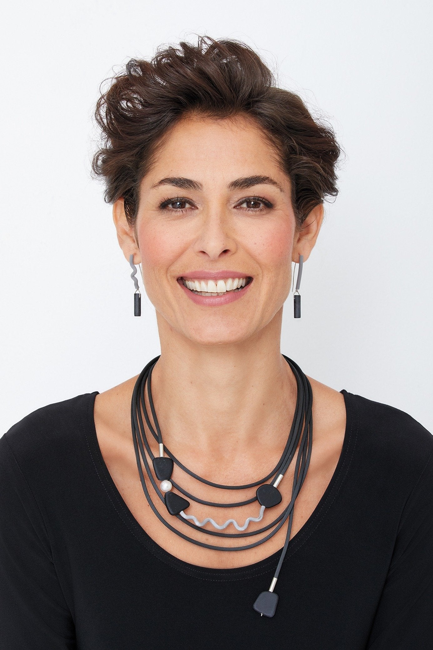 Misty Black Necklace