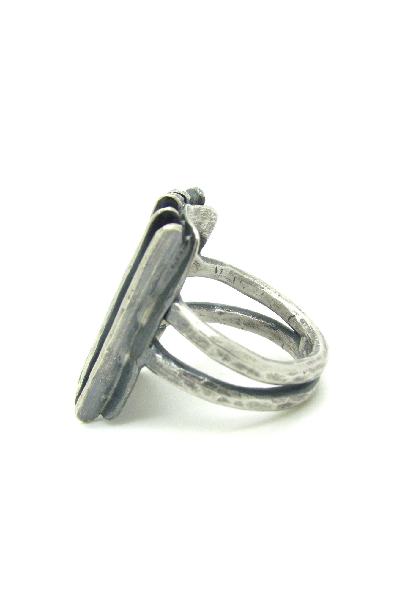 Hammered Lines Shield Ring