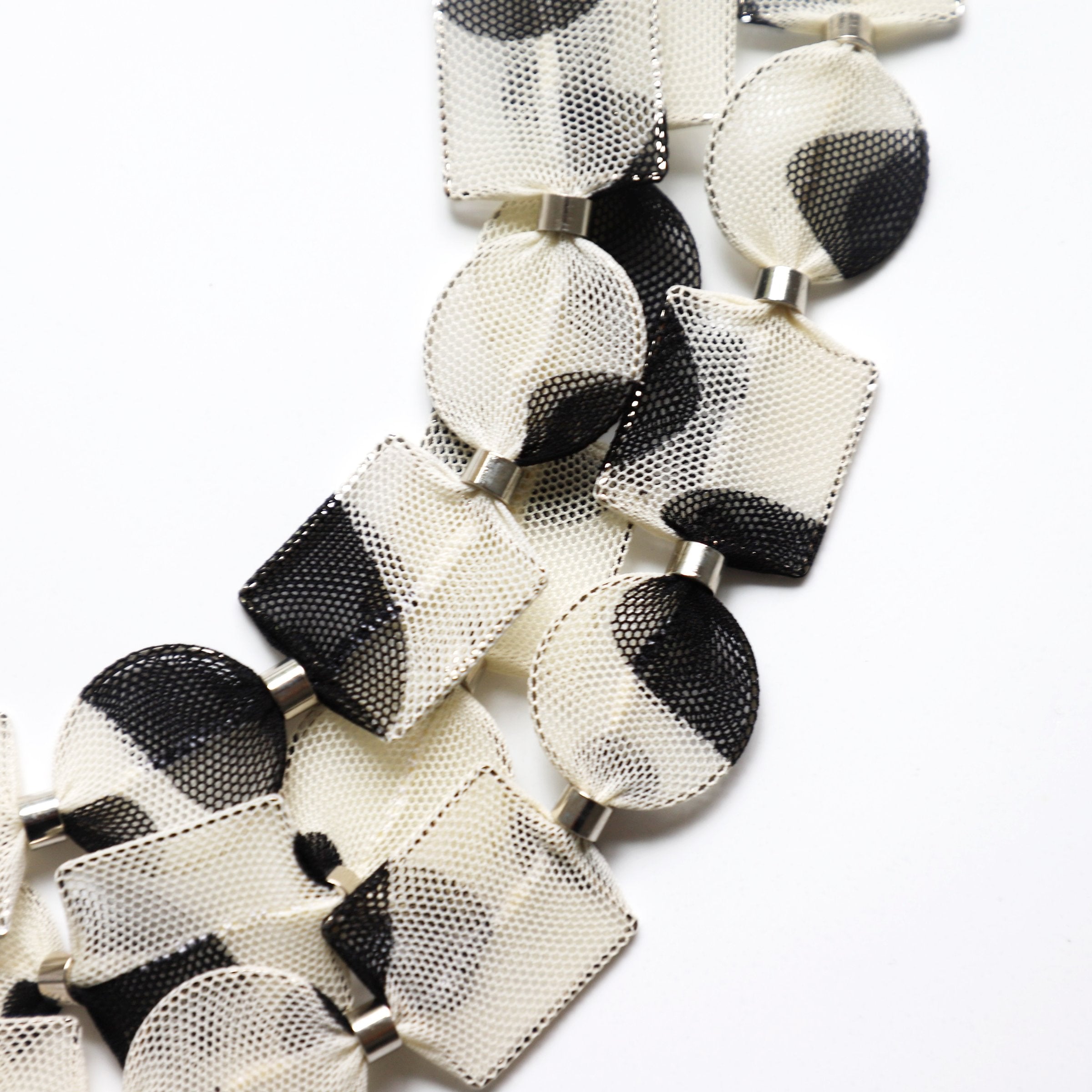 Polka Dots Black/White