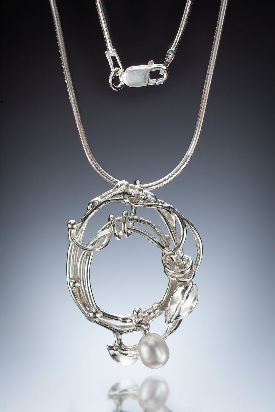 Leaf and Vine Pendant | Photo by Ralph Gabriner