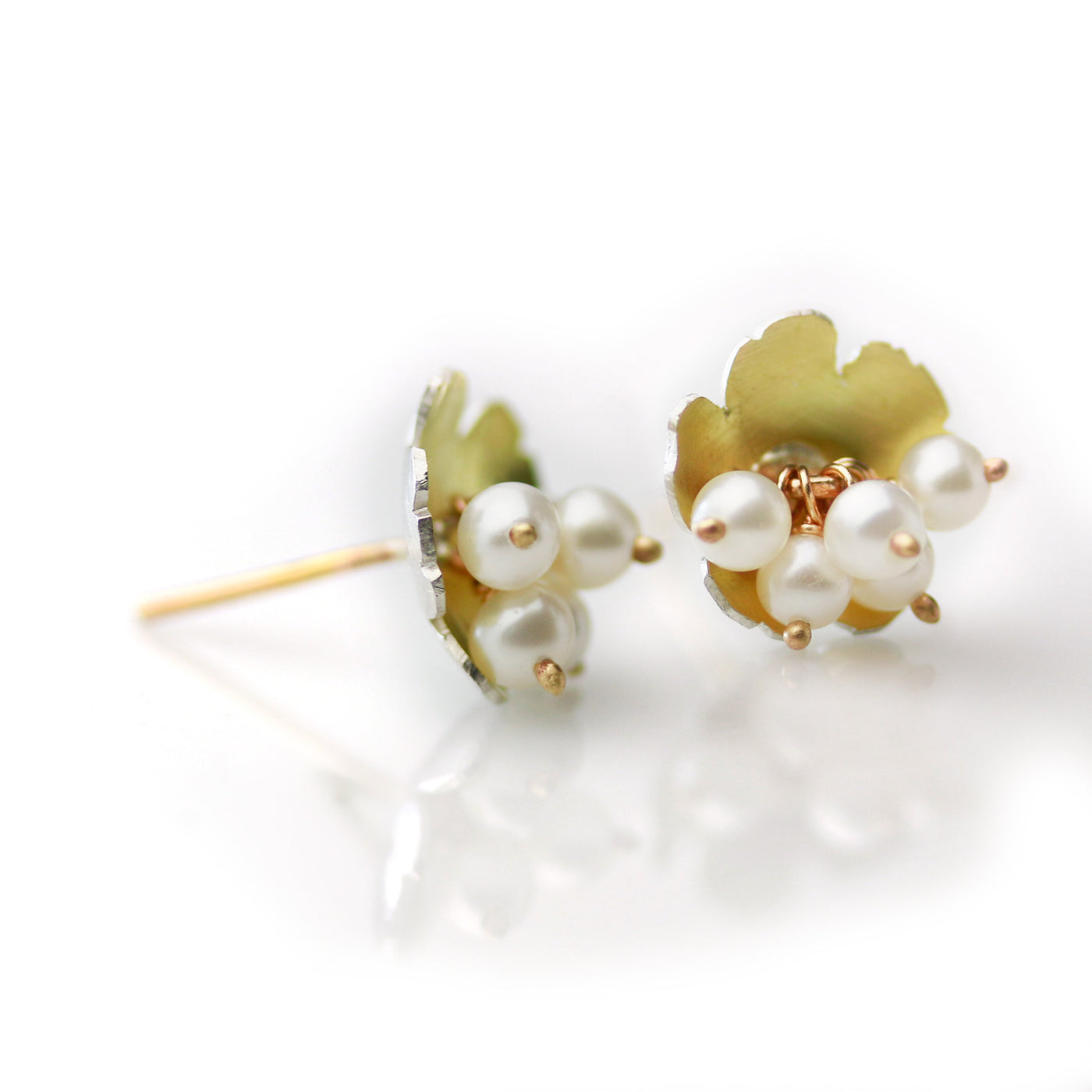 Golden Daisy Posts with Pearl Clusters