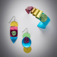pairs well with the Sunlit Hawaiian Surf Cuff