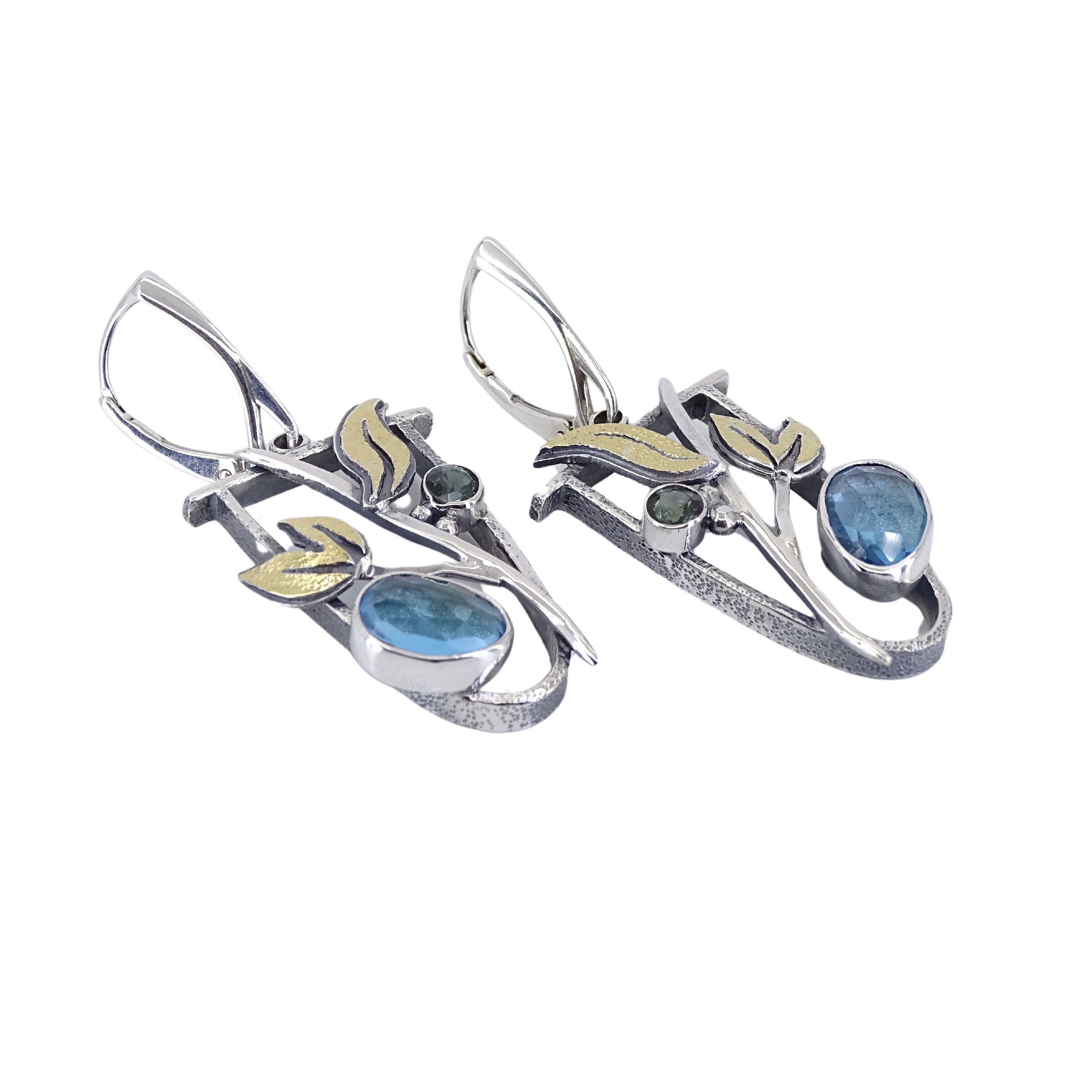 Sukaiburu Earrings